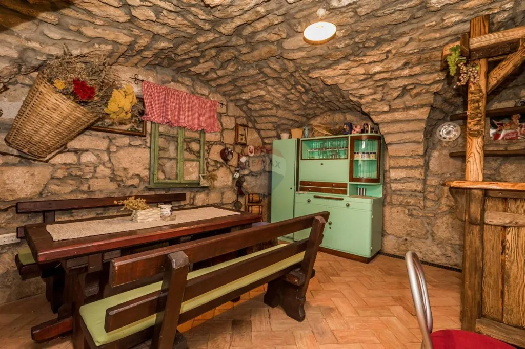 Toad - Villa with Sea View in Tribalj