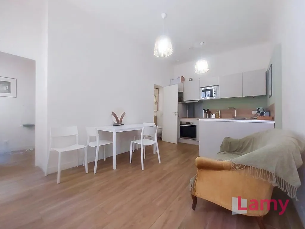 Séjour - Appartement Refait à Neuf à Aix-en-Provence
