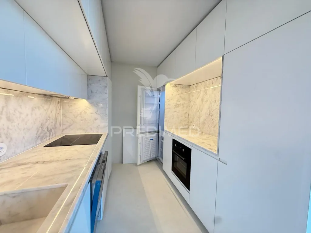 Köök - Duplex Apartment with Terrace in Trofa Centre
