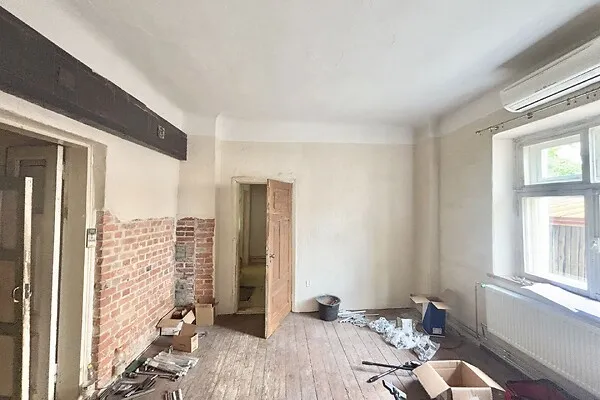 Pièces - Historic Flat with Central Heating in Tartu City Centre