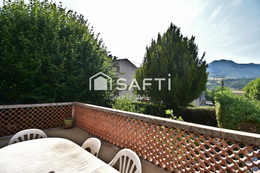 Terrasse - Charming 1920s House with Garden in Digne-les-Bains