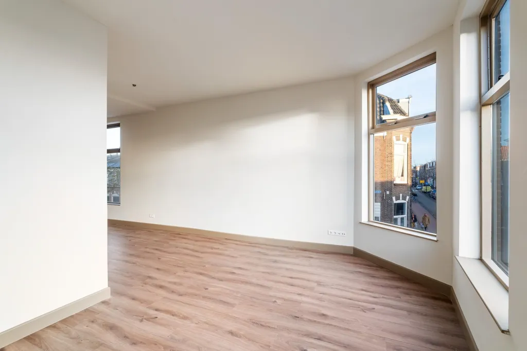 Toad - Modern Renovated Corner Apartment in Leiden