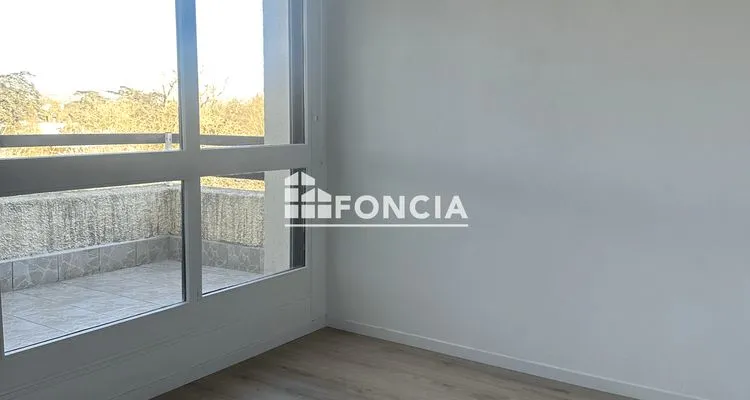 Balcon - Appartement avec Terrasse au Dernier Étage à Villeneuve-sur-lot
