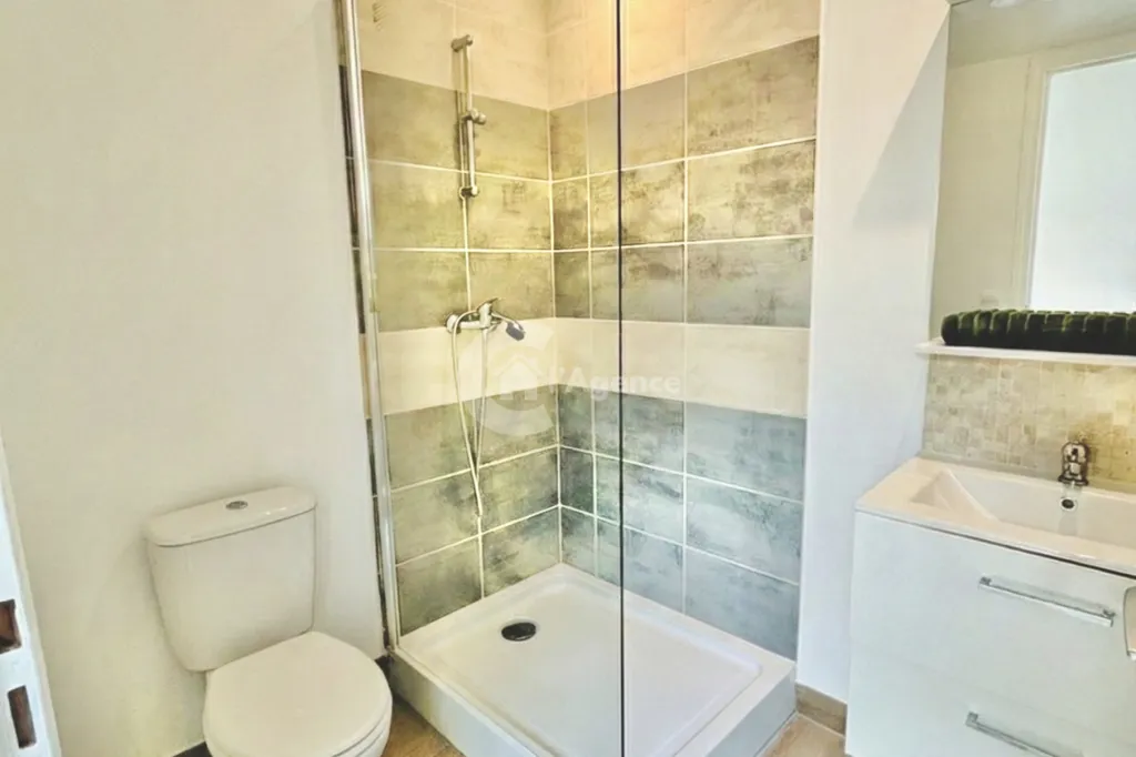 Vannitoad - Charming Duplex Apartment in Vallauris