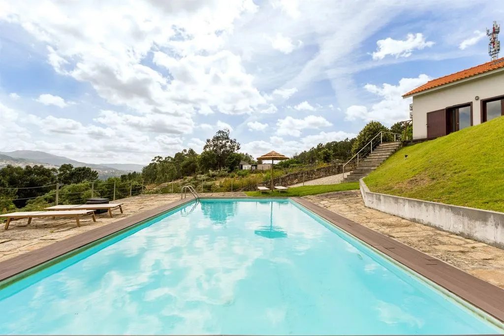 Piscine - Luxury Detached House with Extensive Land in Baião