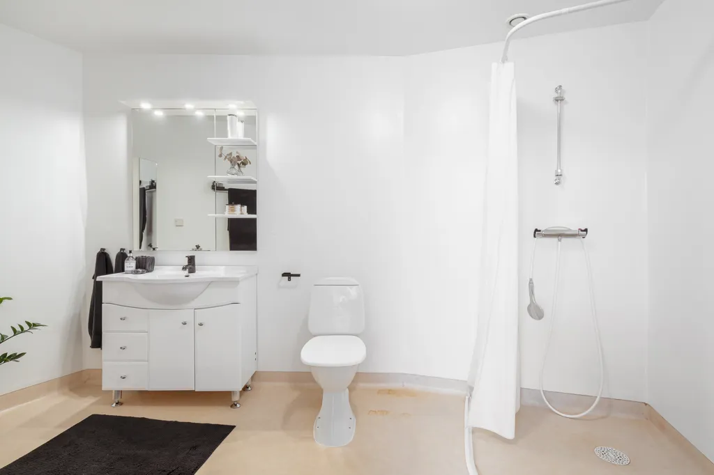 Vannitoad - Corner Flat with High Ceilings in Göteborg