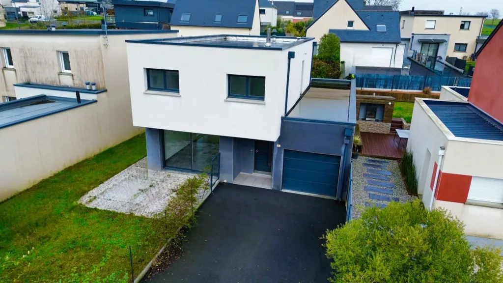 Vue aérienne - Maison Contemporaine en Bout d'Impasse à Châteaugiron