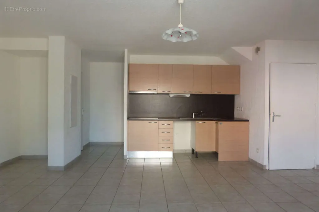 Kitchen - Terraced House with Garden in Lezignan