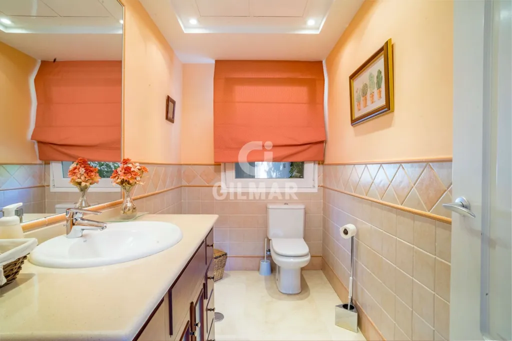 Vannitoad - Luxury Villa with Sea View in Benahavís