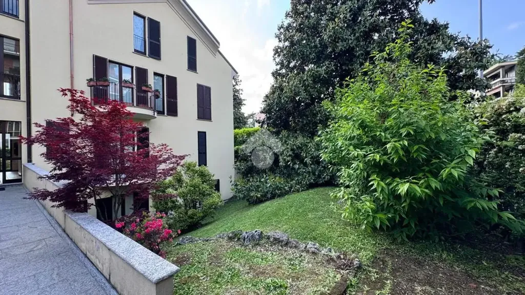 Garden - Renoavted Multilocale with Private Garden in Monza