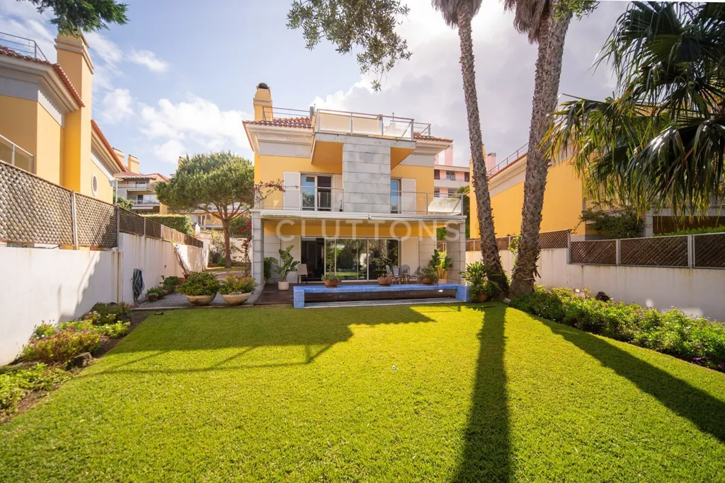 Aed - Luxury Villa with Pool in Estoril