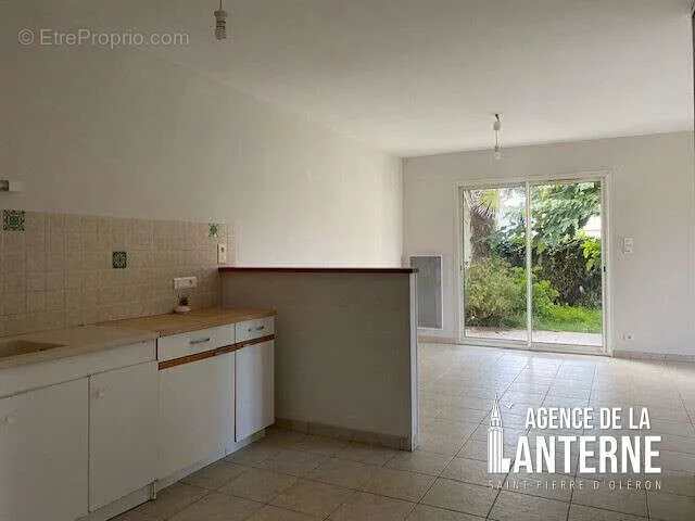 Cuisine - Maison de Plain-pied avec Terrasse à Saint-Pierre-d'Oléron