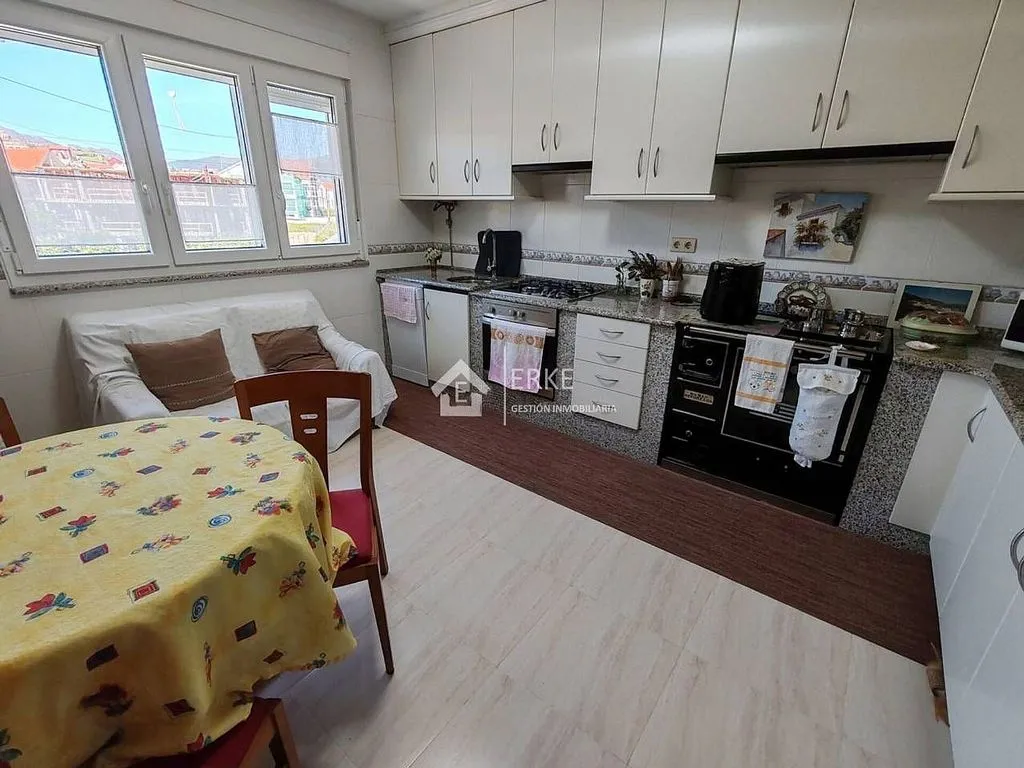 Cocina - Apartment with Sea and Mountain Views in Carnota