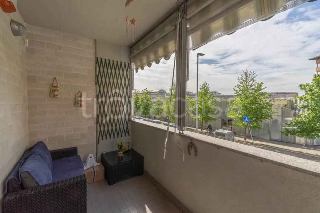 Balcon - Rear-Facing Apartment with Balcony in Turin