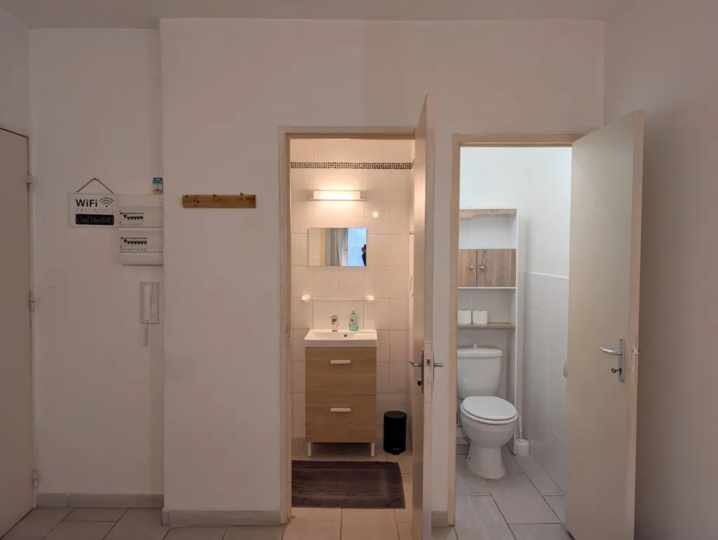 Vannitoad - Duplex Building with Two Apartments in Pézenas