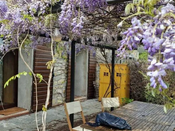 Terrasse - Bifamiliar Villa with Garden in Quattro Castella