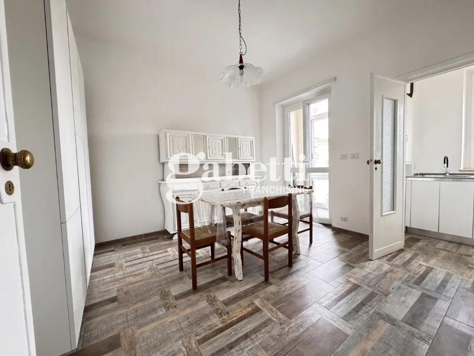 Söögituba - Central Triplex with Balcony in Turin