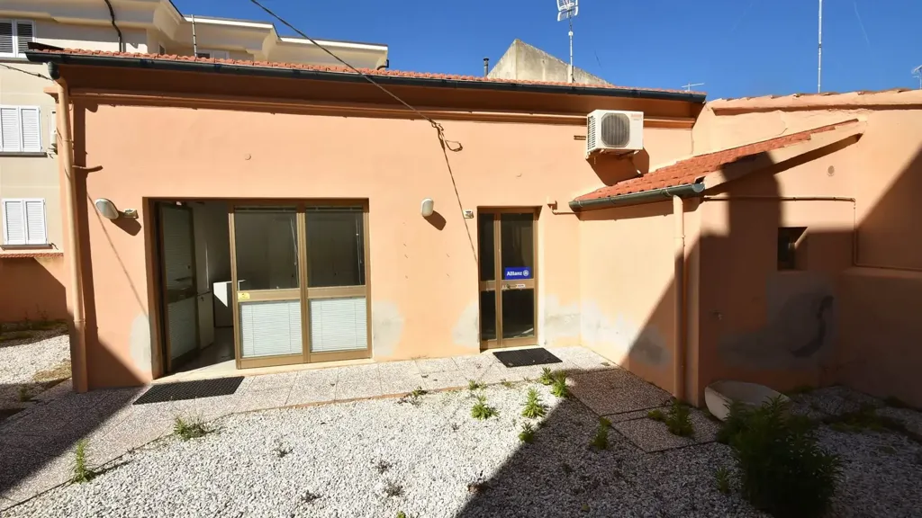 Extérieur - Apartment with Private Courtyard in Rosignano Solvay