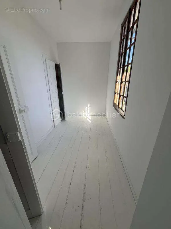 Stanze - Bright T2 Apartment with Balcony in Quiet Area