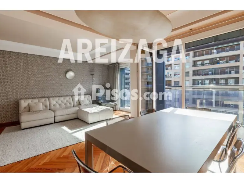 Séjour - Spacious Apartment with Terrace in Amara