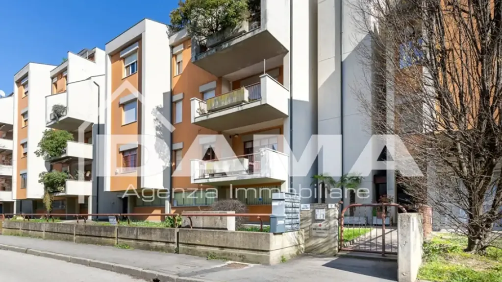 Välivaade - Triplex with Balcony in Forlì