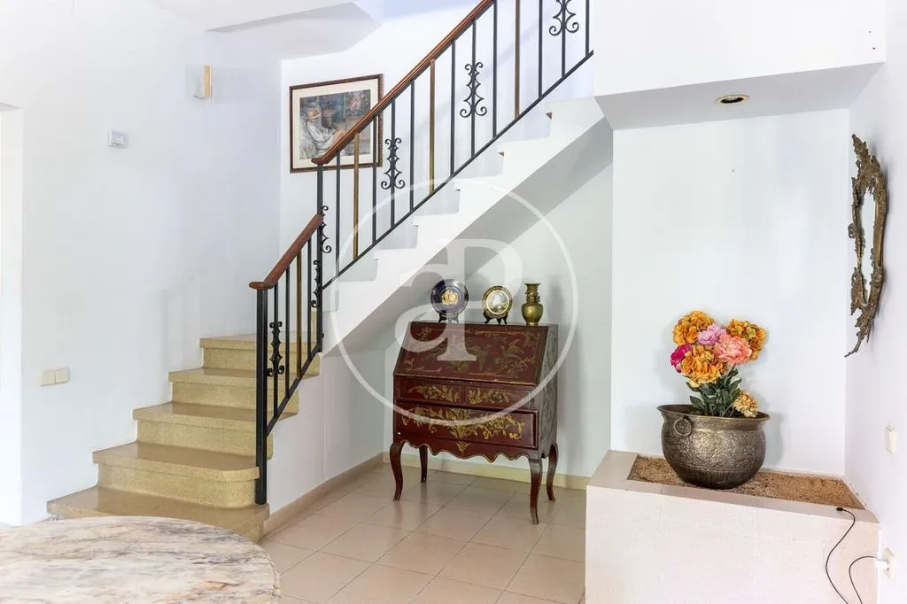 Toad - Luxury Villa with Pool in Matadepera