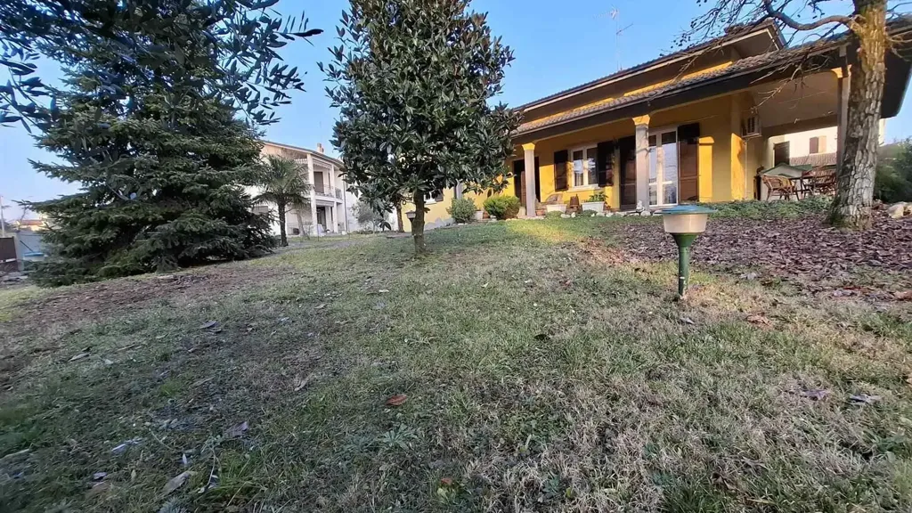 Jardin - Villa with Garden in Gossolengo Centre