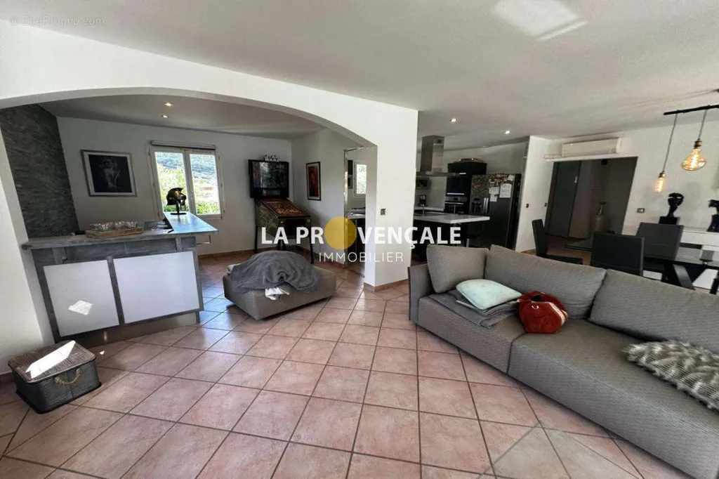 Elutuba - Renovated Villa with Pool in La Bouilladisse