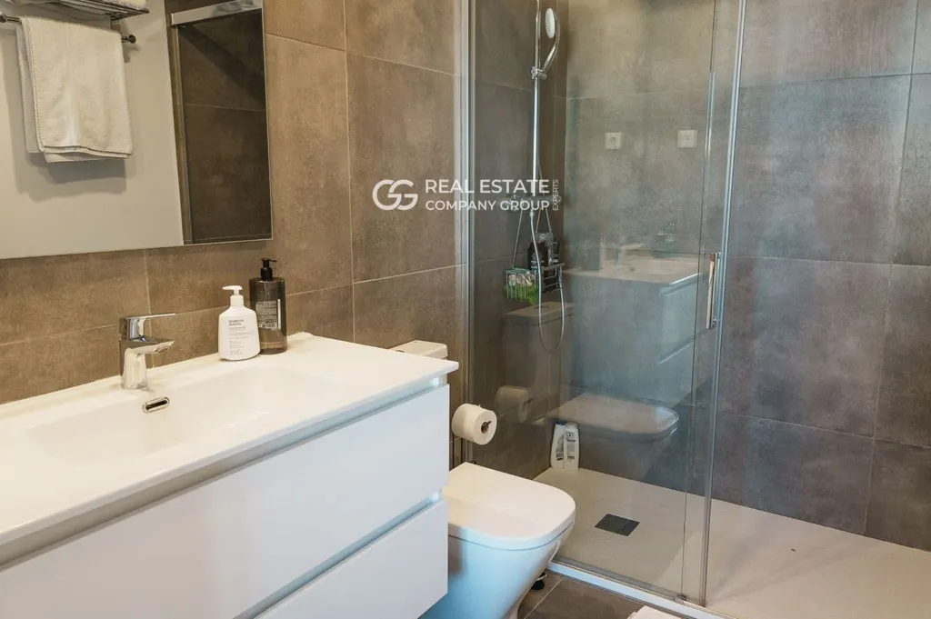 Vannitoad - Duplex Attic with Terrace in Eixample Dreta