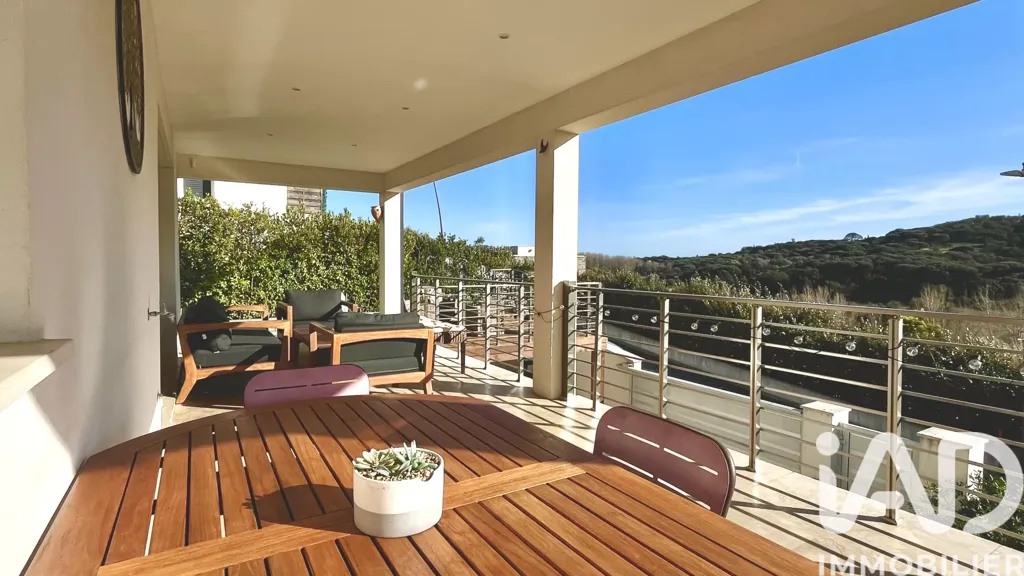 Rõdu - Contemporary Villa with Pool in Sainte-Maxime