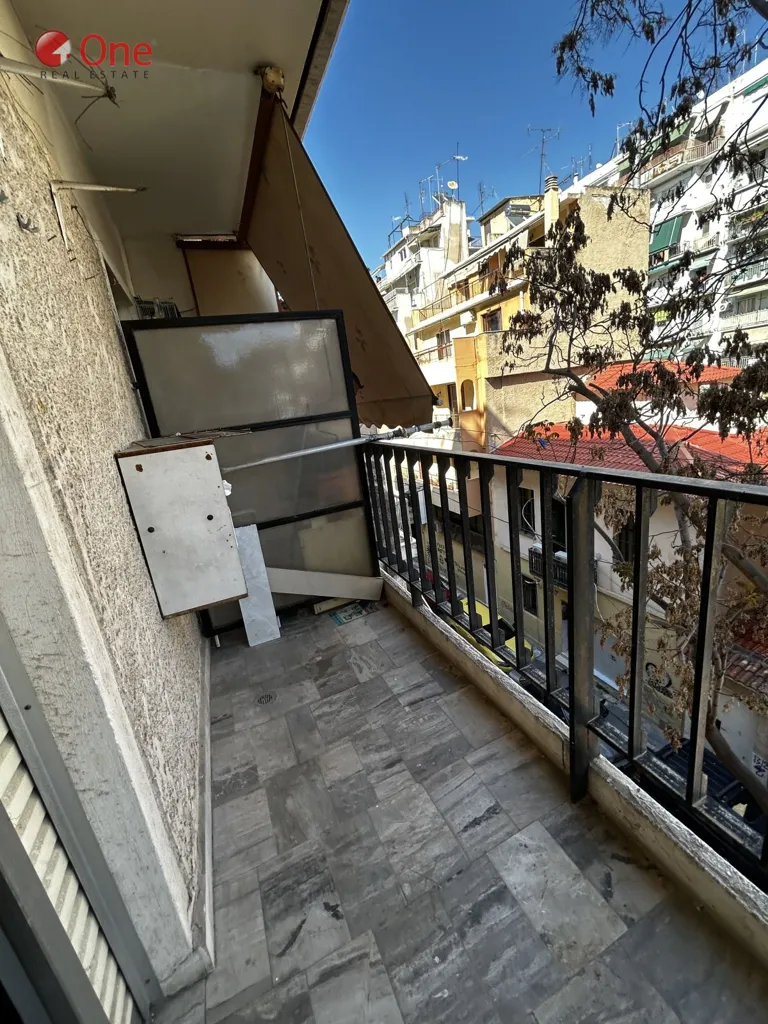 Balcony - Airy Apartment with Elevator in Athens Centre