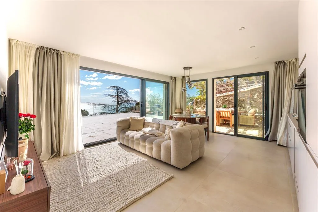 Séjour - Appartement Contemporain avec Vue Mer à l'Ouest