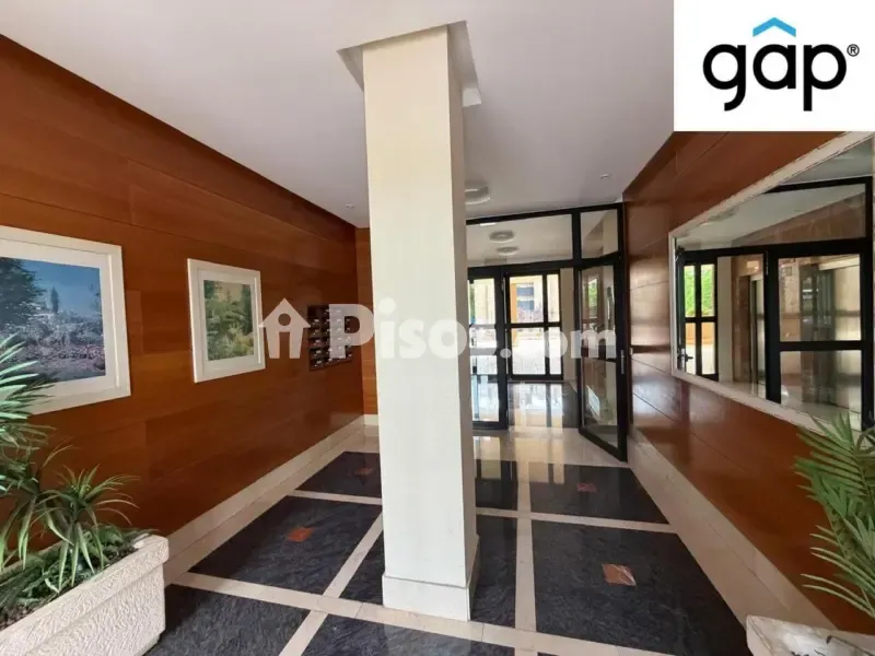 Ingresso - Spacious Student Flat with Gym in Calle de las Encinas