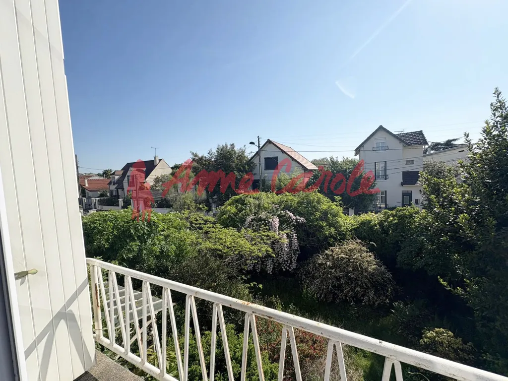 Rõdu - Charming Flat with Balcony in Historic Building