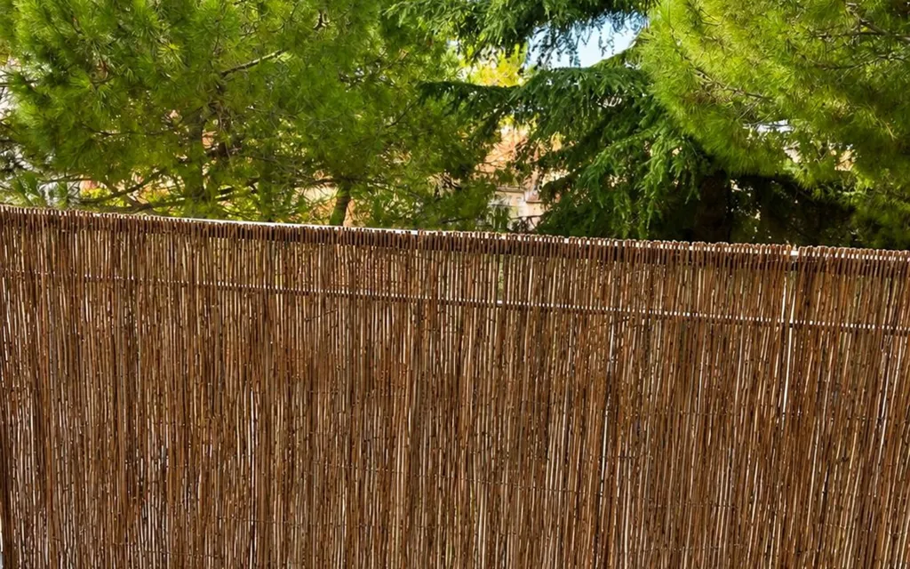 Aed - T2 Apartment with Balcony in Nîmes