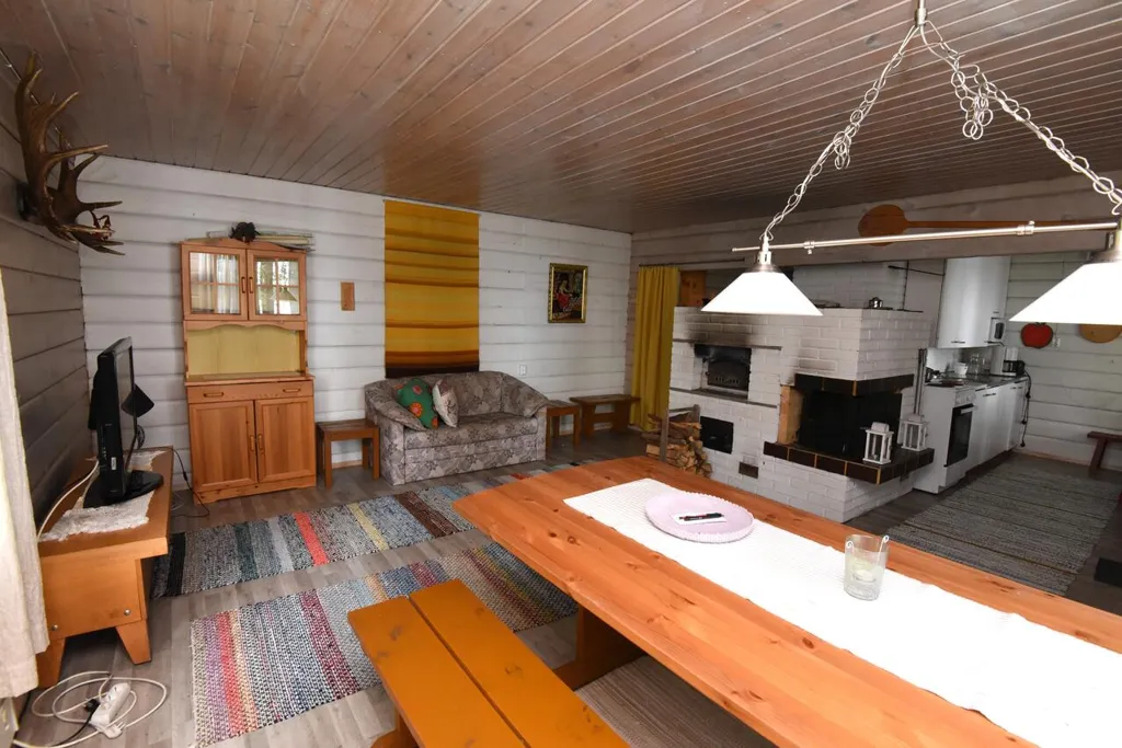 Sala da pranzo - Cottage with Fireplace by Piispajärvi