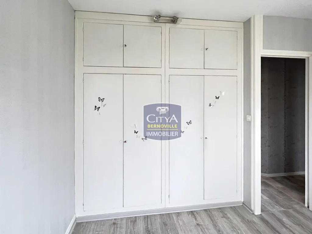 Toad - Rent-Generating 3-Bed Flat with Balcony in Saint-Quentin