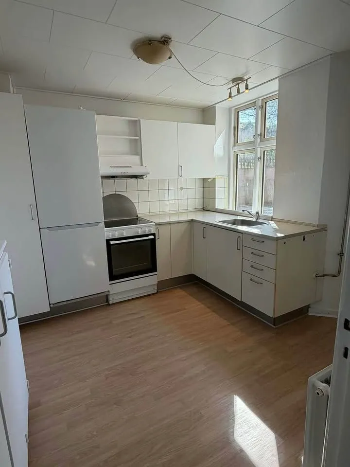 Köök - Apartment with Garden Access in Randers SØ