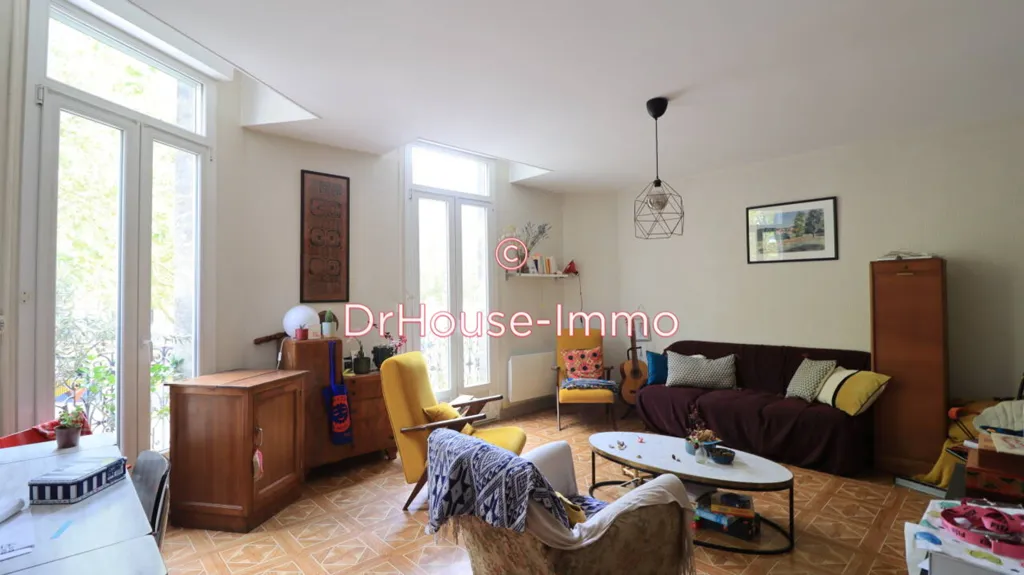 Living Room - 9-Piece Investment Building in Bordeaux