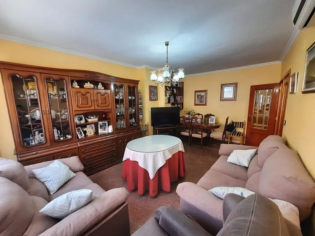 Séjour - Apartment with Garage and Air Conditioning in Almansa
