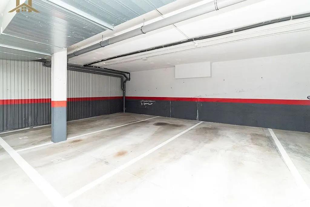 Garaaž - Apartment with Pool in Guadarrama Centre