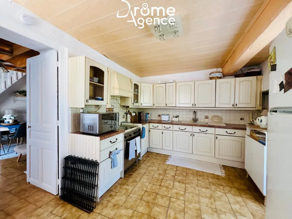 Cucina - Charming Village House with Courtyard in Peyrus
