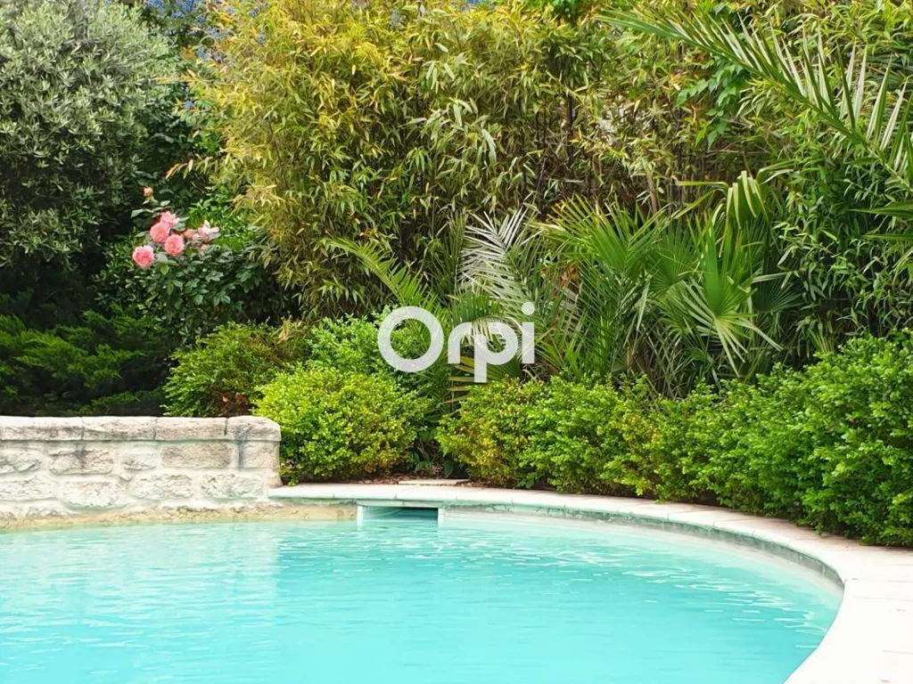 Bassein - Charming House with Pool in Eoures