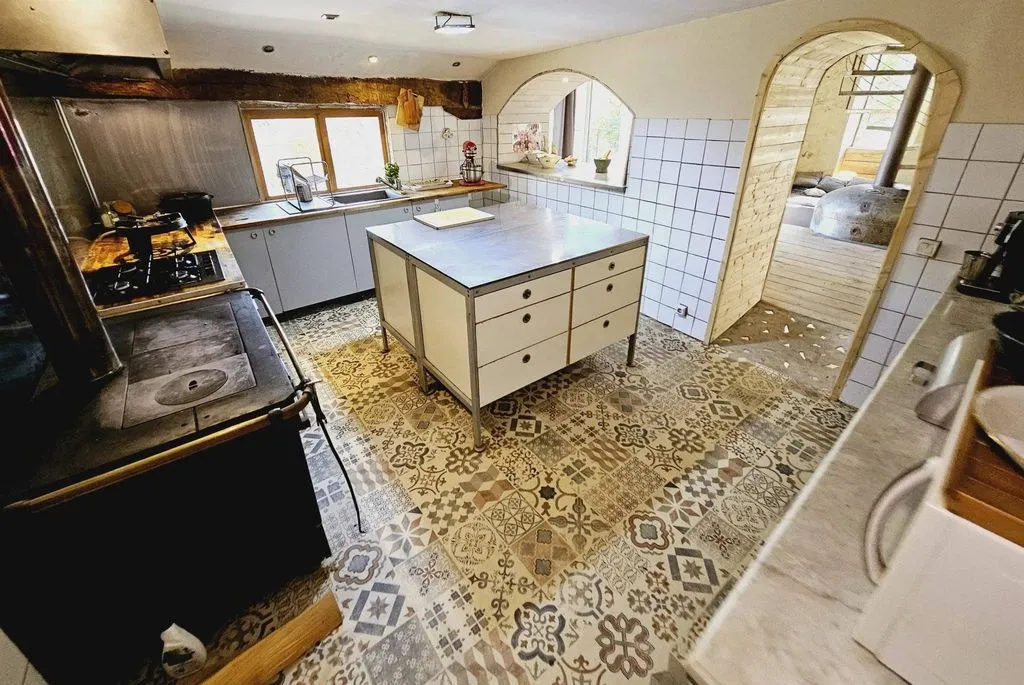 Cuisine - Maison Luxueuse avec Vue Montagne à Axat