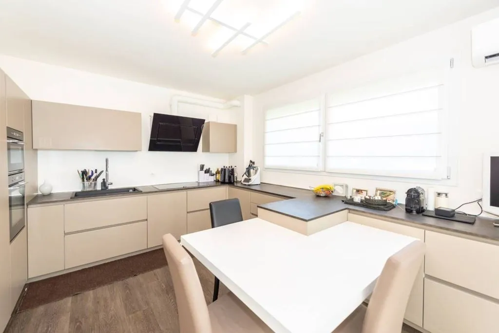 Köök - Luxury Villa with Private Garden in Jesolo