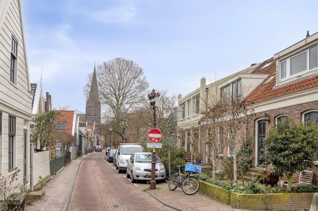 4 magamistoaga maja asukohas Amsterdam