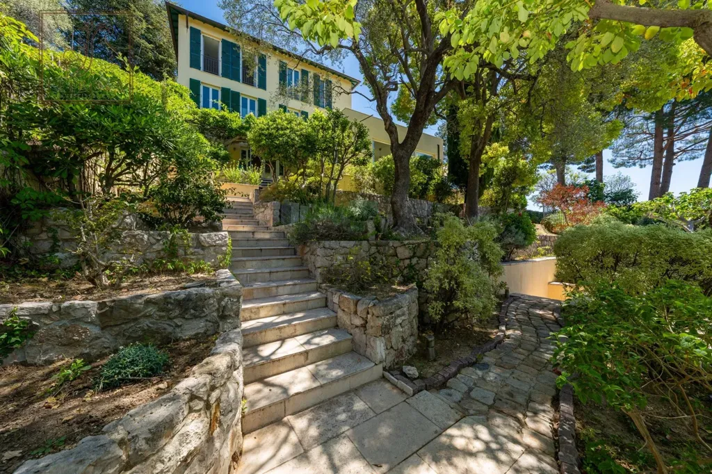 Aed - Villa with Sea View in Prestigious Menton