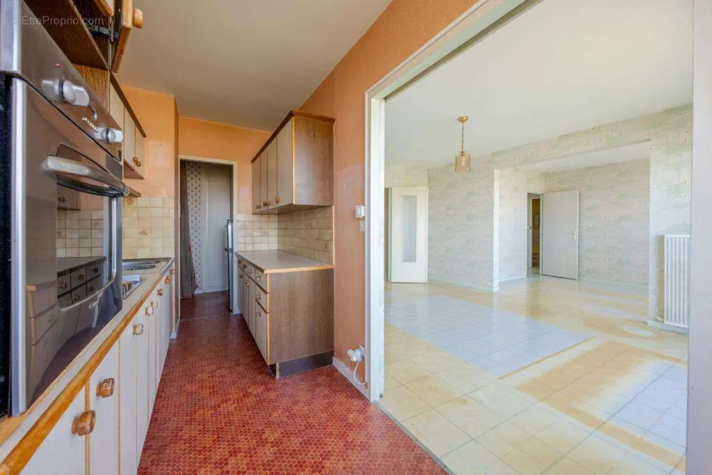 Cucina - T3 Apartment with Panoramic View in Rezé