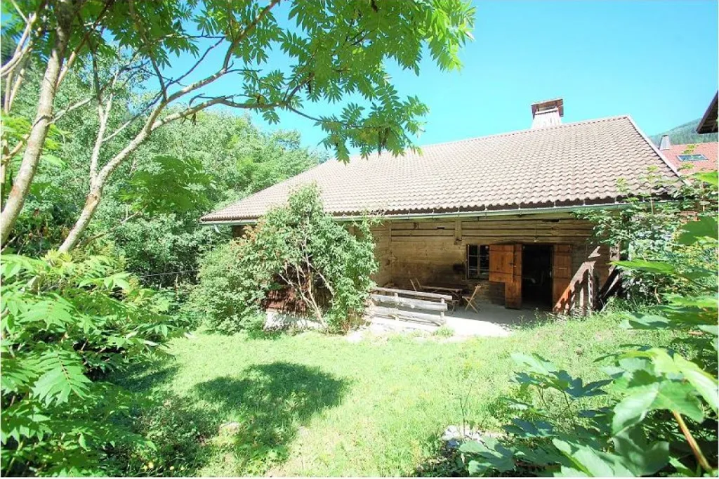 Välivaade - Restored Farmhouse with Balcony in Manigod