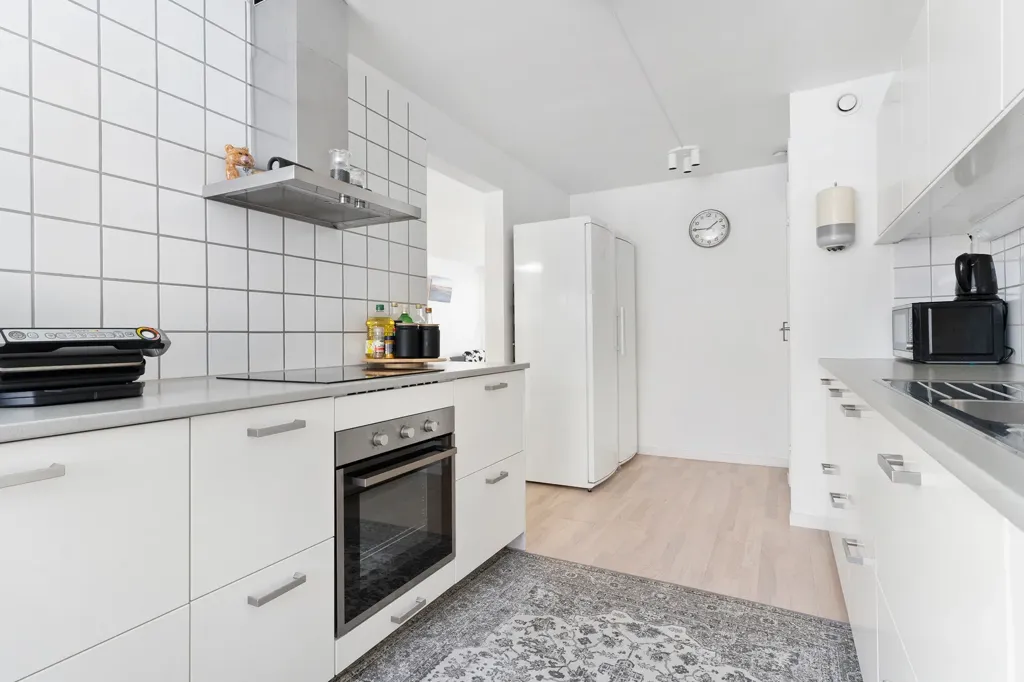 Köök - Apartment with Garden in Bigården